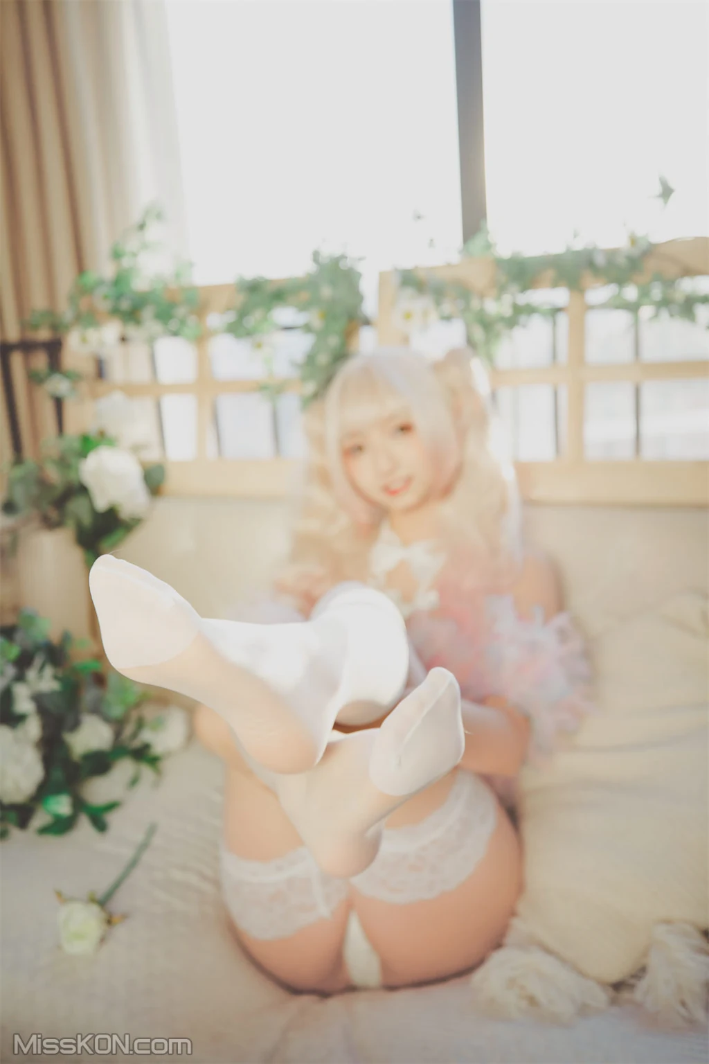 Coser@神楽坂真冬 Vol.082_ 绝对企画-黑白丝《柔らかい永遠》