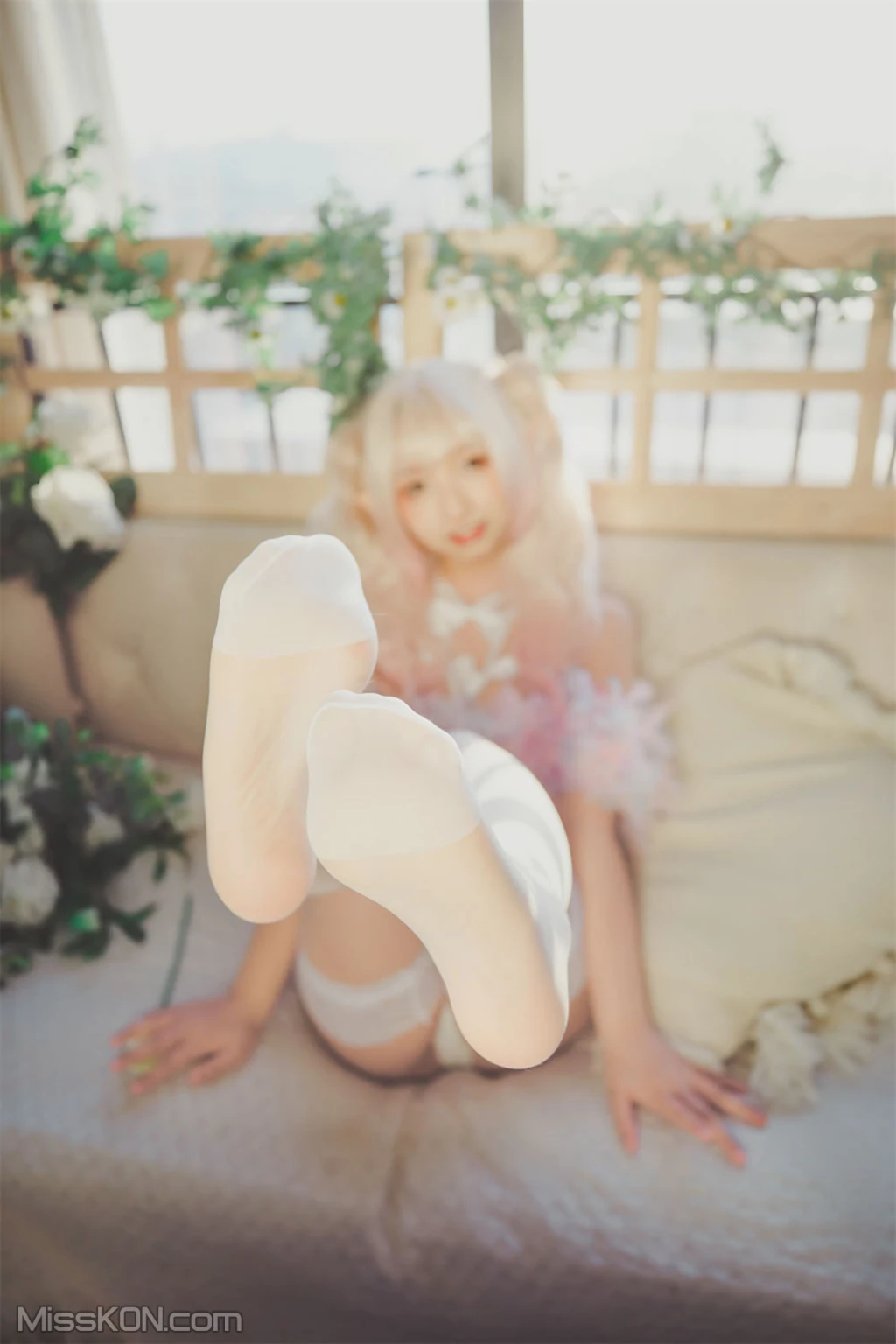 Coser@神楽坂真冬 Vol.082_ 绝对企画-黑白丝《柔らかい永遠》