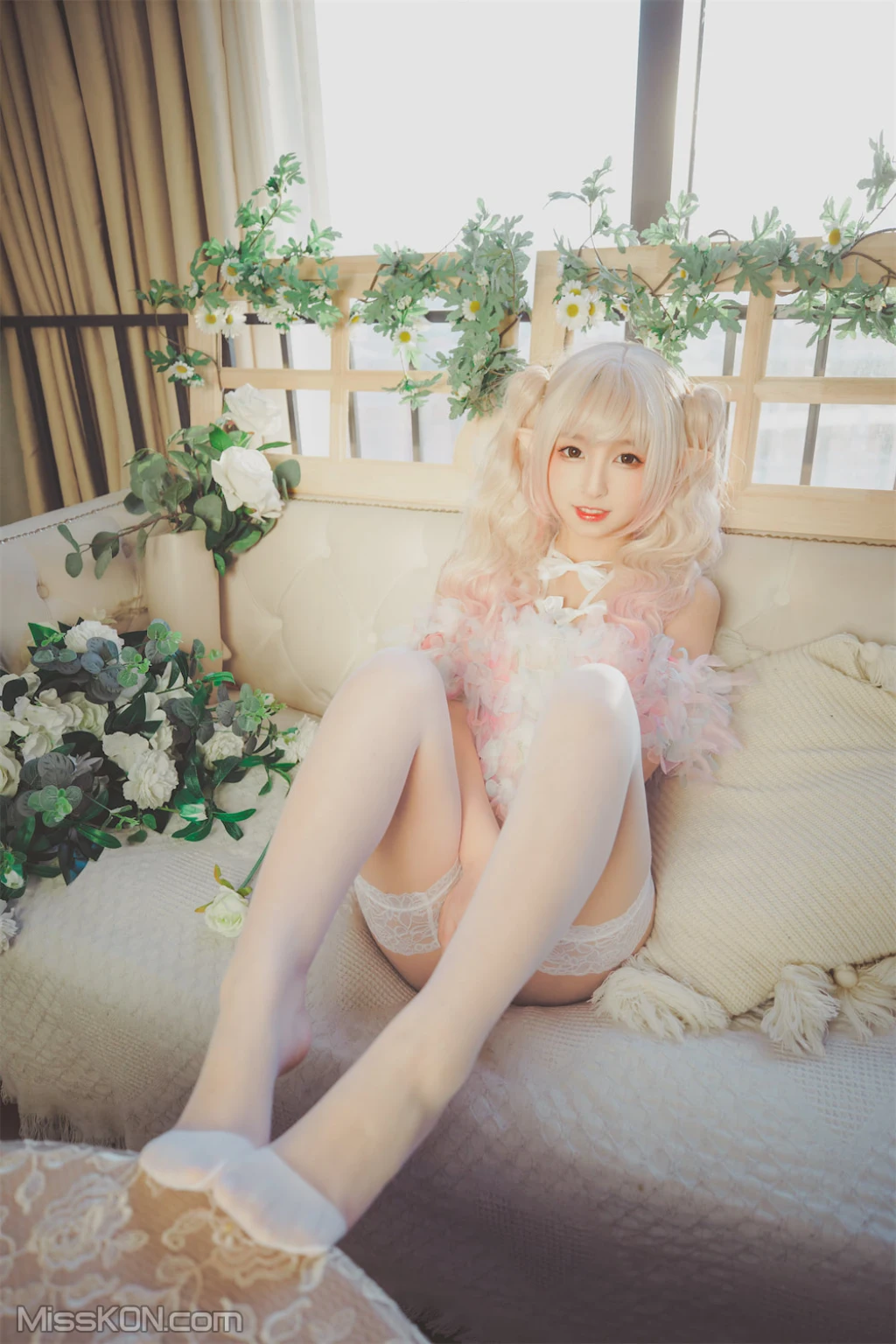 Coser@神楽坂真冬 Vol.082_ 绝对企画-黑白丝《柔らかい永遠》