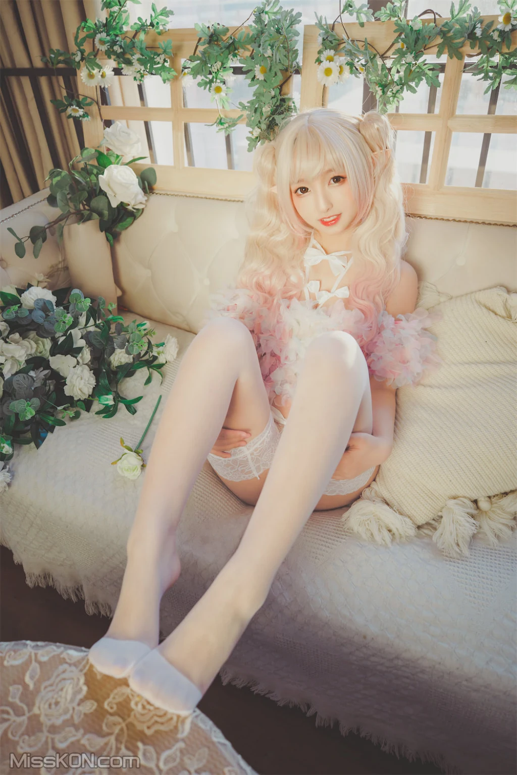 Coser@神楽坂真冬 Vol.082_ 绝对企画-黑白丝《柔らかい永遠》