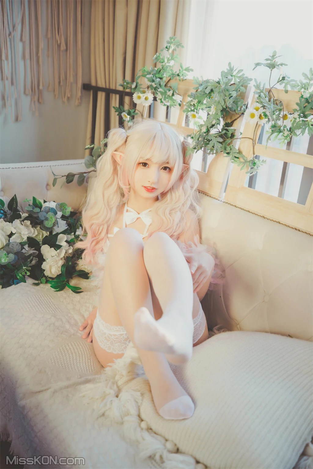 Coser@神楽坂真冬 Vol.082_ 绝对企画-黑白丝《柔らかい永遠》