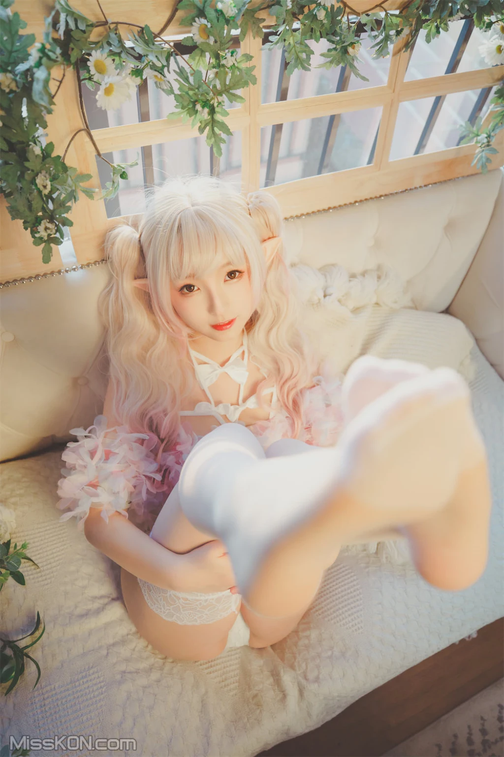 Coser@神楽坂真冬 Vol.082_ 绝对企画-黑白丝《柔らかい永遠》