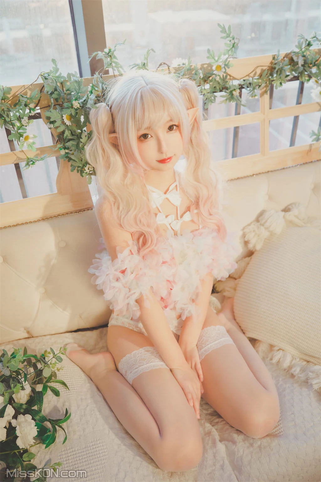 Coser@神楽坂真冬 Vol.082_ 绝对企画-黑白丝《柔らかい永遠》