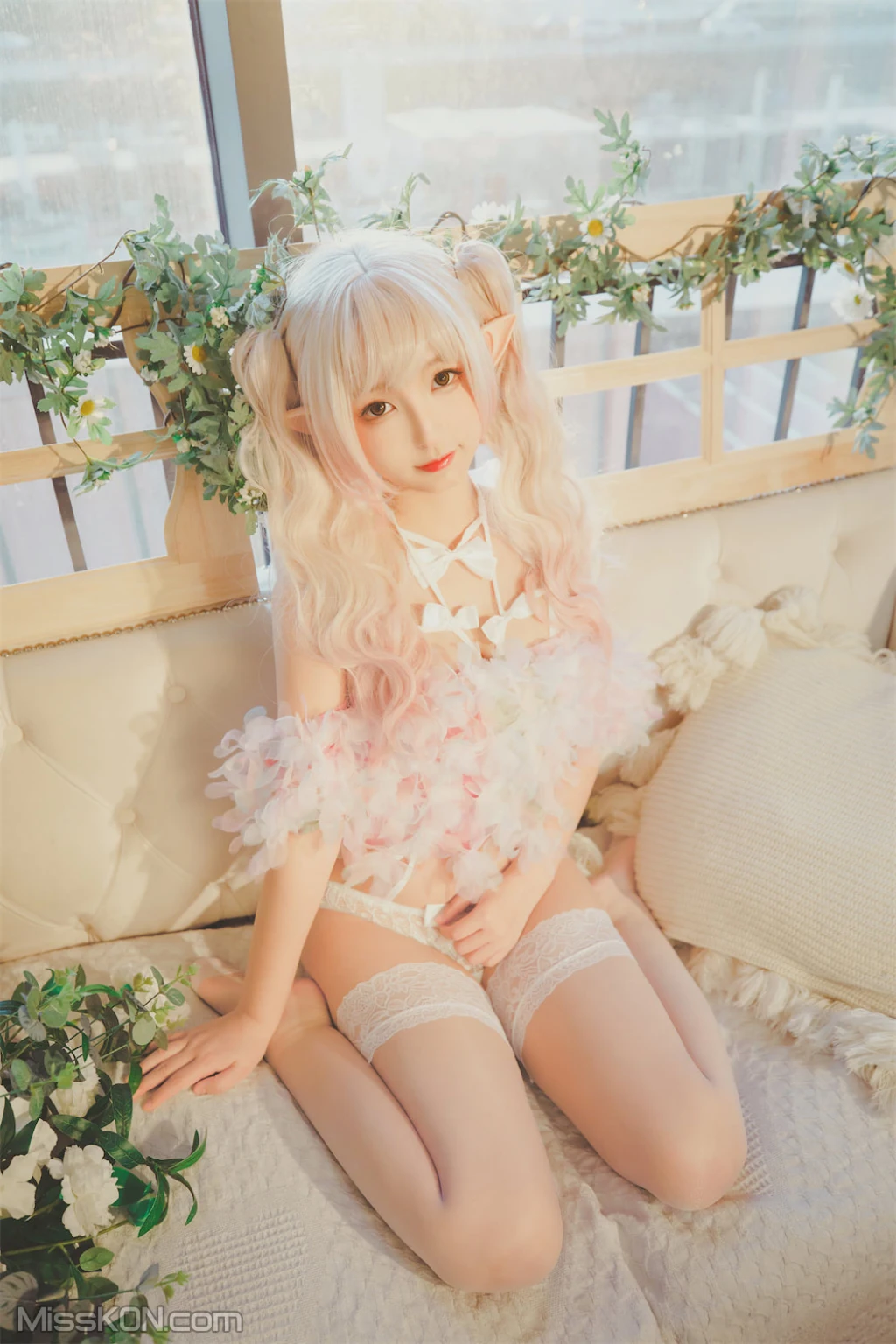 Coser@神楽坂真冬 Vol.082_ 绝对企画-黑白丝《柔らかい永遠》