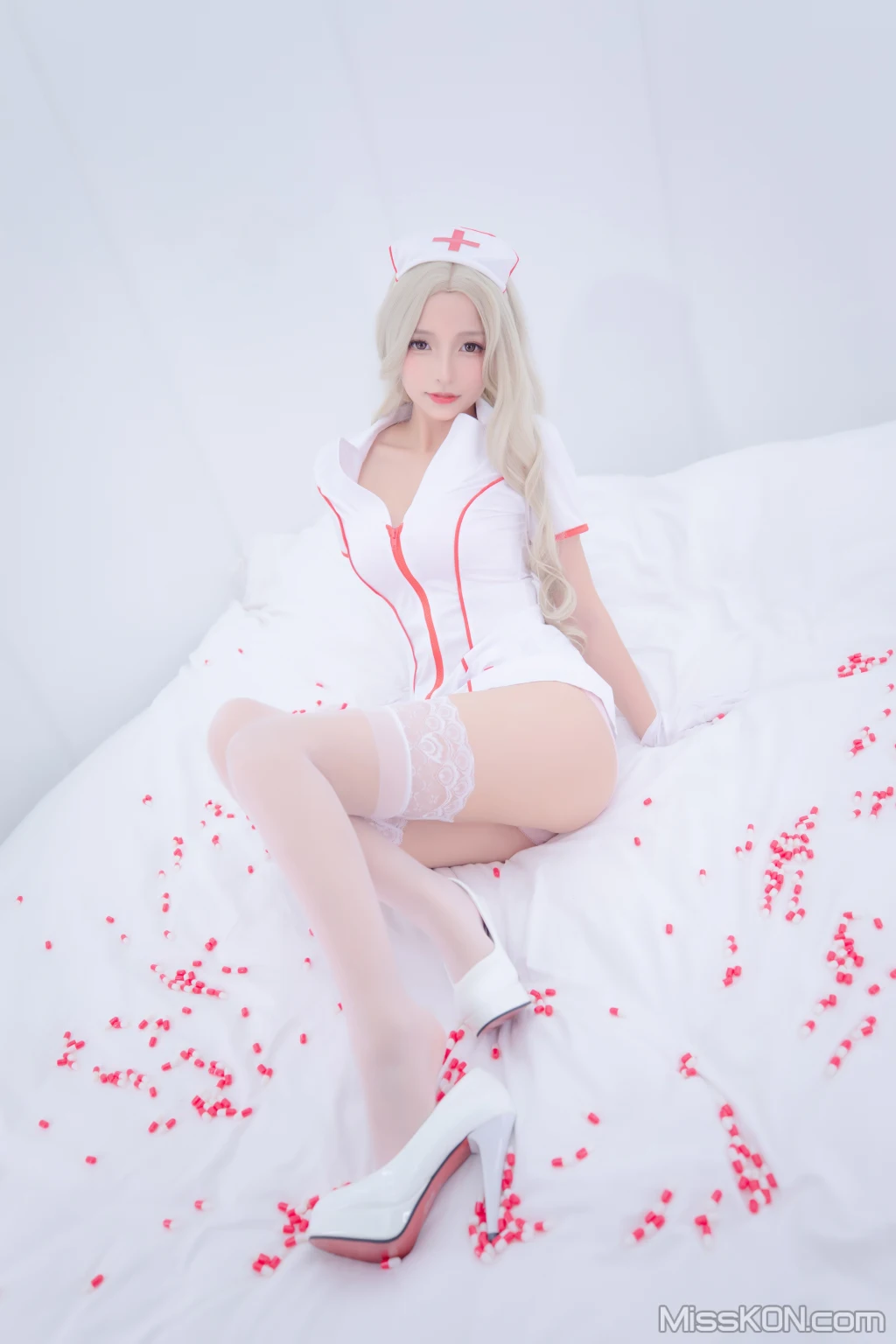 Coser@神楽坂真冬 Vol.084_ 绝对企画-白丝护士《心身バランス》