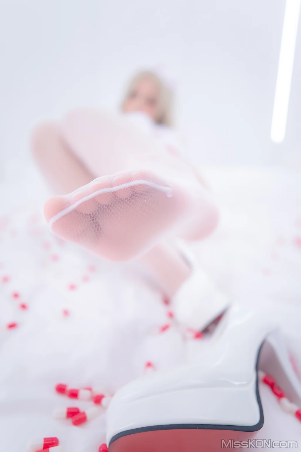 Coser@神楽坂真冬 Vol.084_ 绝对企画-白丝护士《心身バランス》