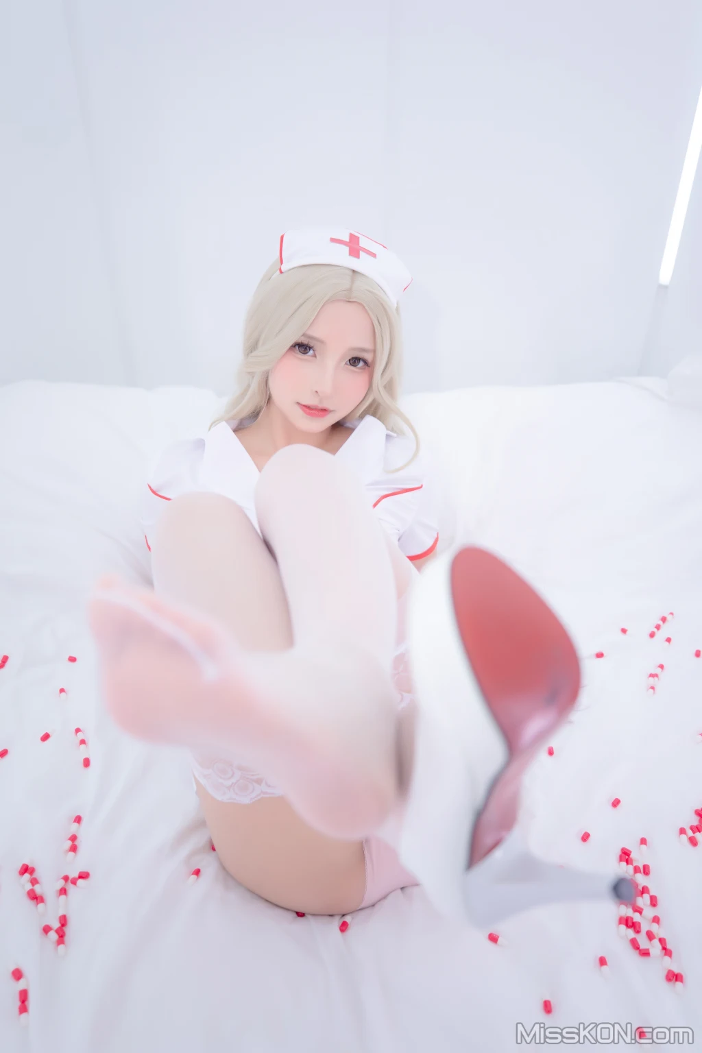 Coser@神楽坂真冬 Vol.084_ 绝对企画-白丝护士《心身バランス》