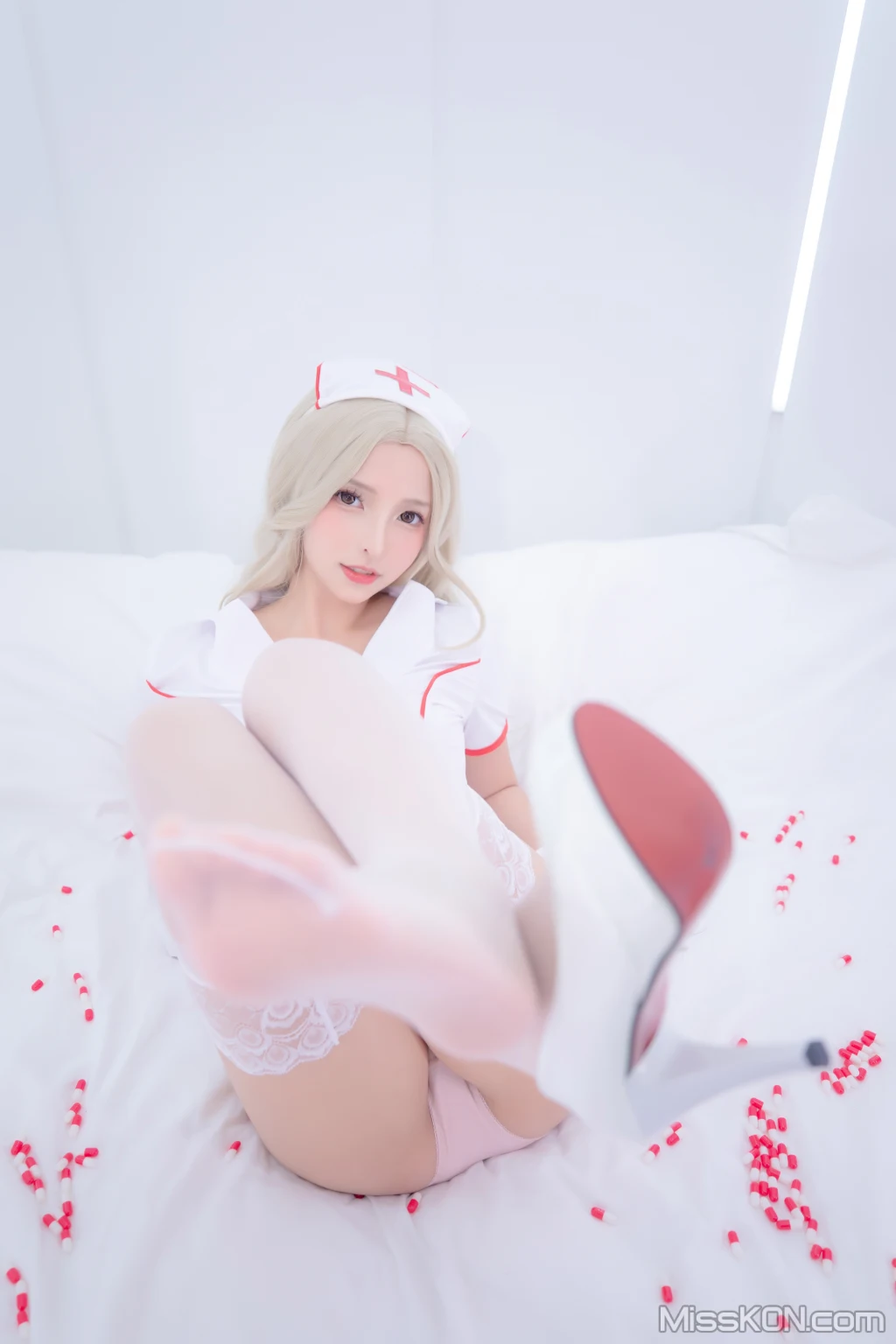 Coser@神楽坂真冬 Vol.084_ 绝对企画-白丝护士《心身バランス》