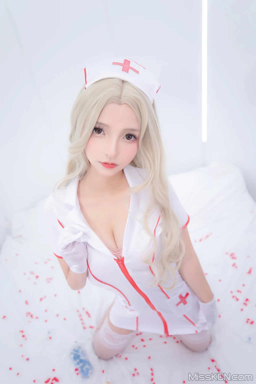 Coser@神楽坂真冬 Vol.084_ 绝对企画-白丝护士《心身バランス》