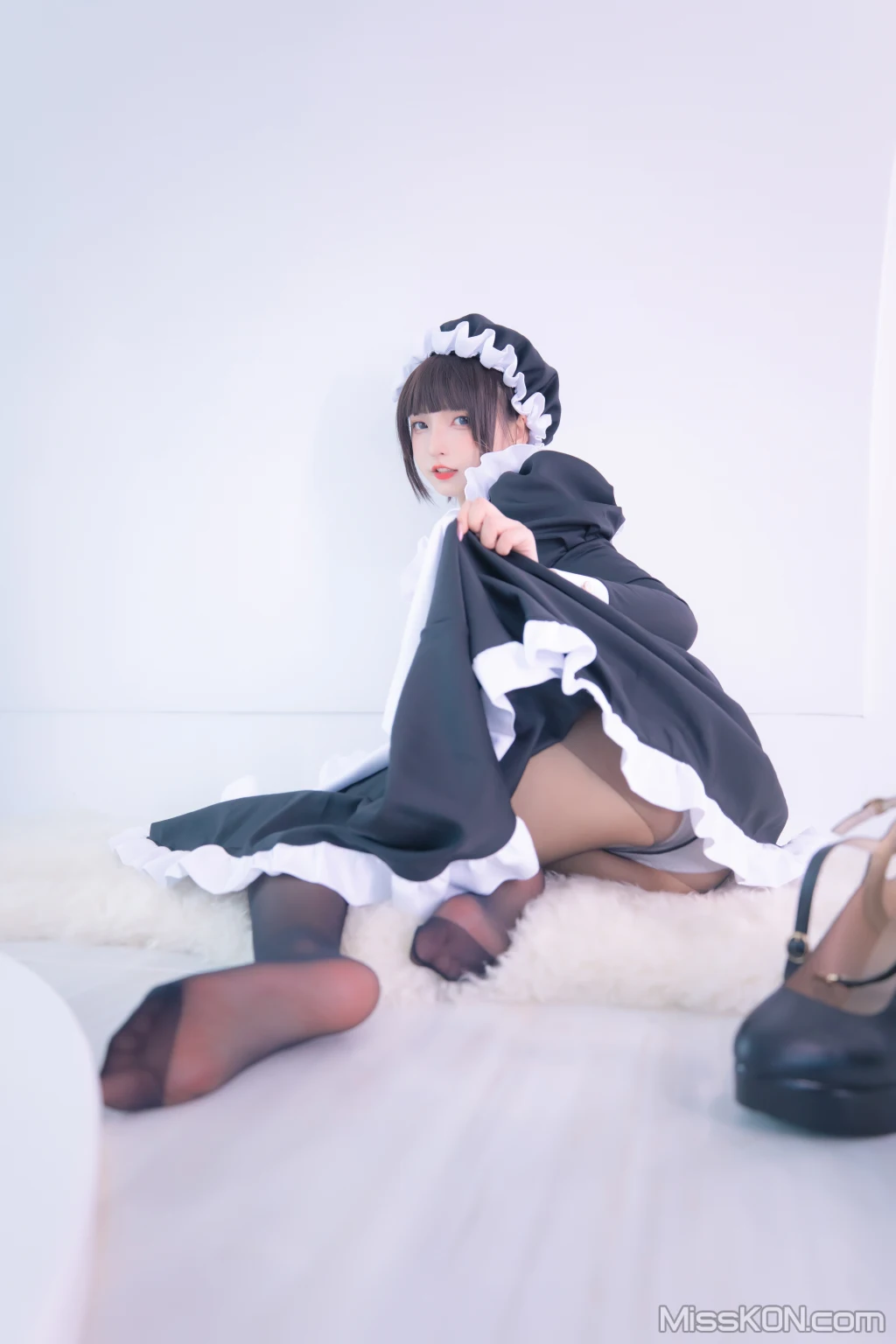 Coser@神楽坂真冬 Vol.086_ 绝对企画-女仆主题《愛のラビリンス2》