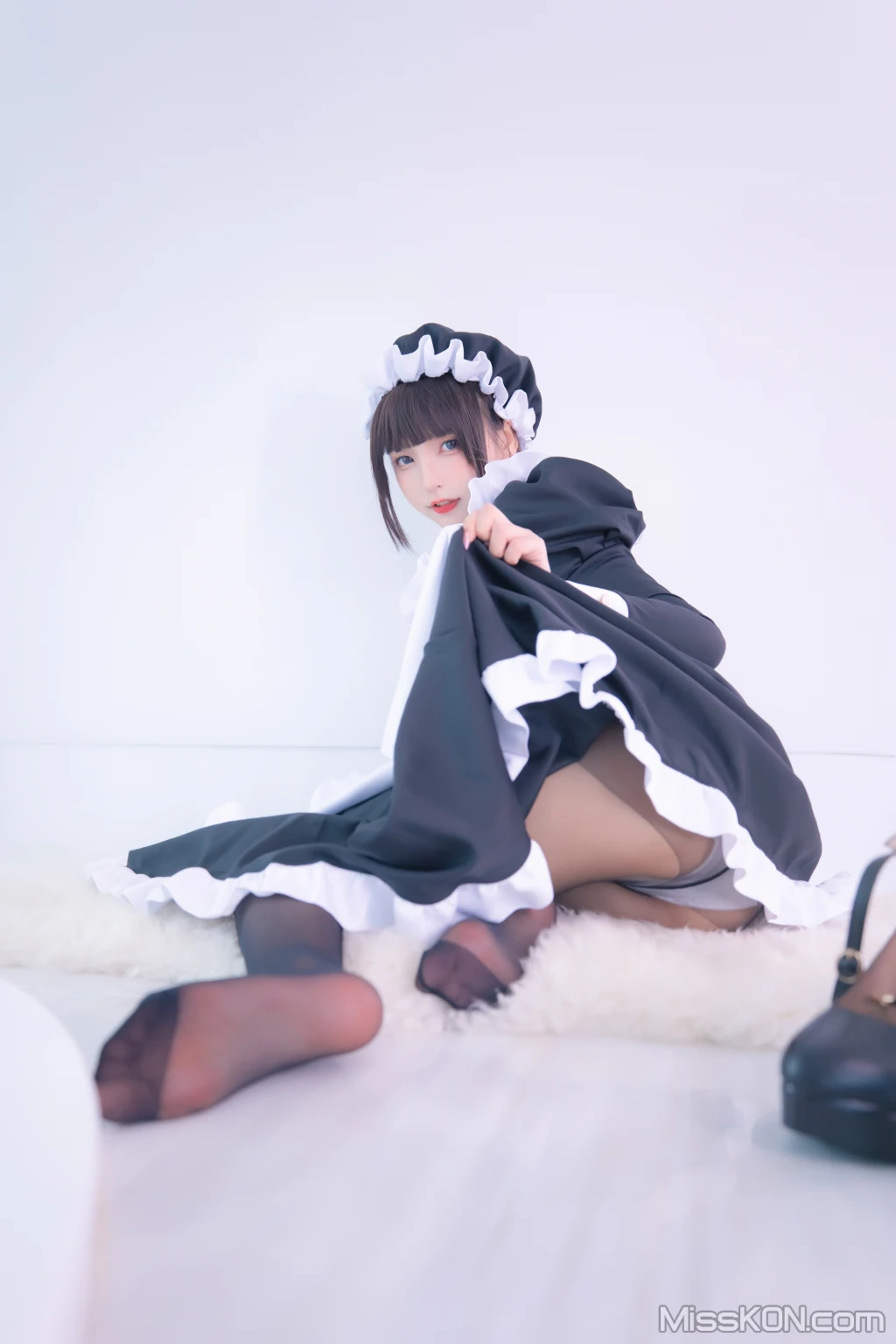 Coser@神楽坂真冬 Vol.086_ 绝对企画-女仆主题《愛のラビリンス2》