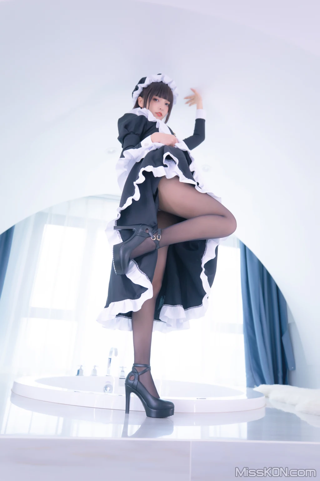 Coser@神楽坂真冬 Vol.086_ 绝对企画-女仆主题《愛のラビリンス2》