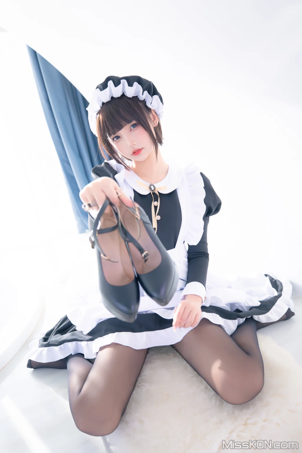 Coser@神楽坂真冬 Vol.086_ 绝对企画-女仆主题《愛のラビリンス2》