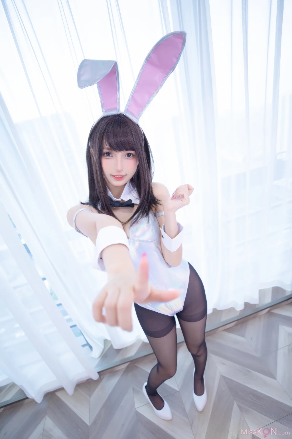 Coser@神楽坂真冬 Vol.089_ 绝对企画-兔女郎与钢管《バニーバブル》