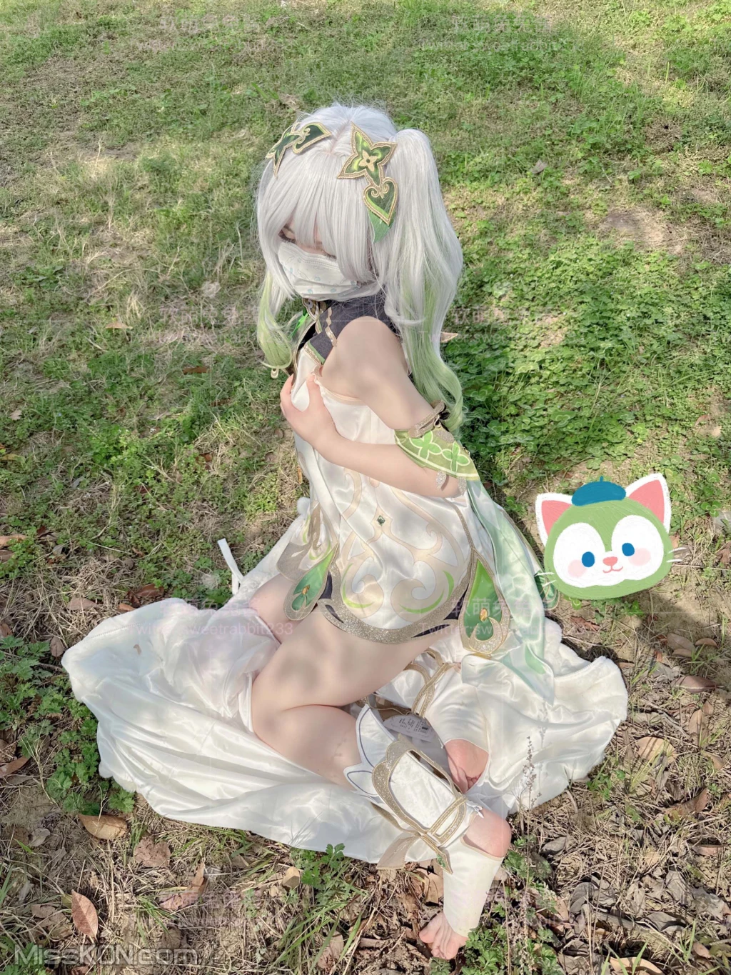 Coser@软萌兔兔酱_ COS草神纳西妲，水晶棒玩弄娇嫩菊花小骚穴，水嫩一线天白虎嫩B