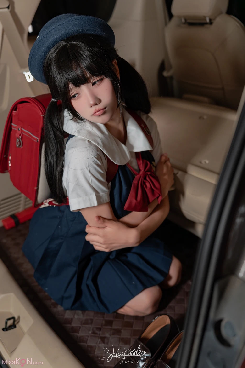 Coser@黏黏团子兔_ 捕获水手服 小剧场