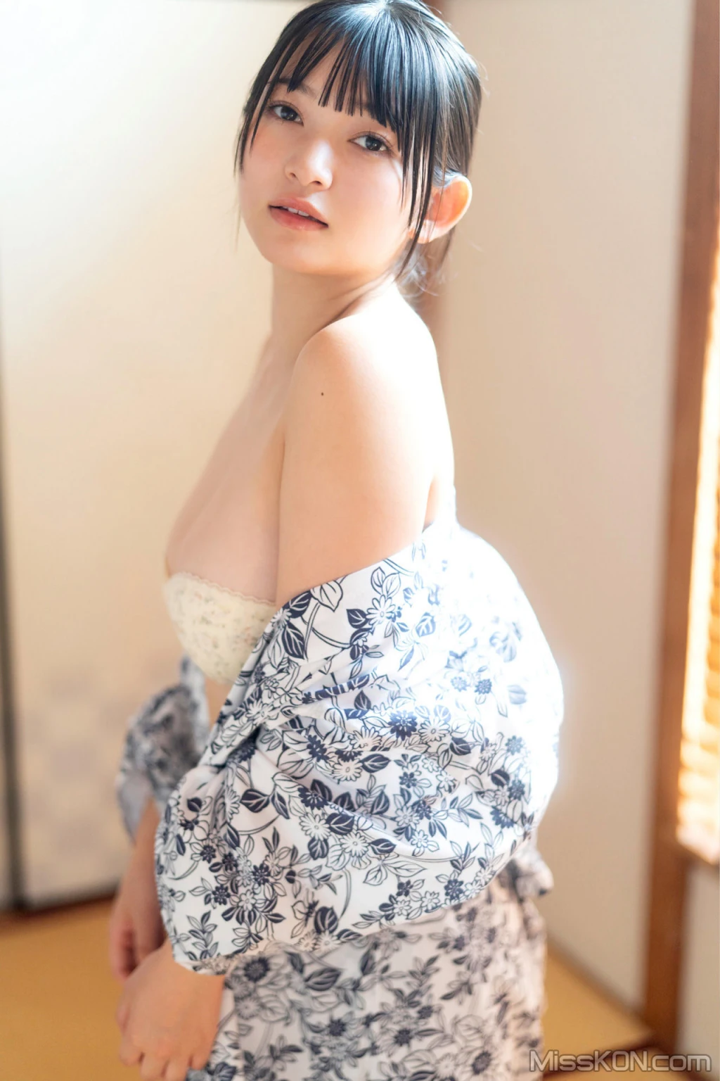 Suzuka Sayama (佐山すずか)_ 週末彼女