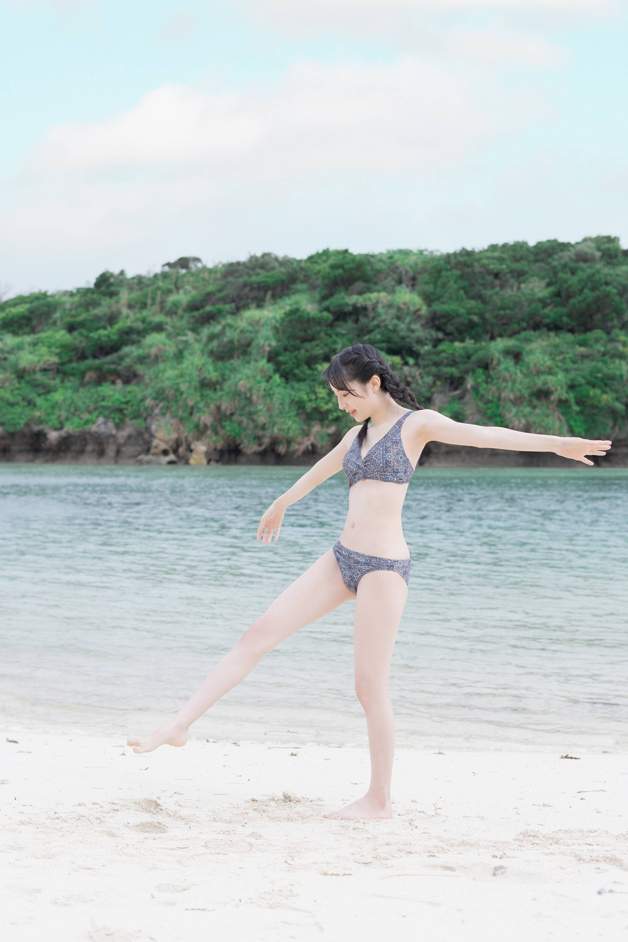 Misaki Kawahara 川原美咲, 48Times Premium Album 写真集 Set.02 39 Misaki Kawahara 川原美咲, 48Times Premium Album 写真集 Set.02