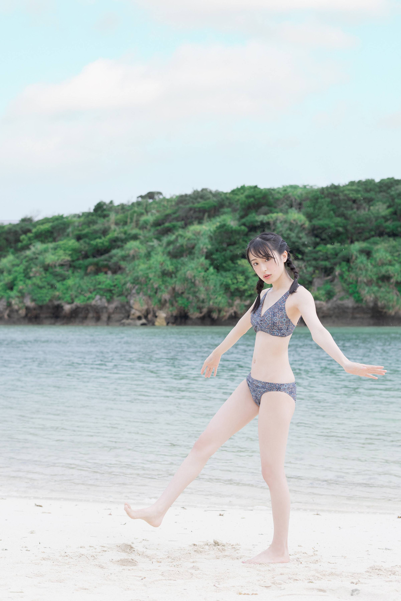 Misaki Kawahara 川原美咲, 48Times Premium Album 写真集 Set.02 40 Misaki Kawahara 川原美咲, 48Times Premium Album 写真集 Set.02