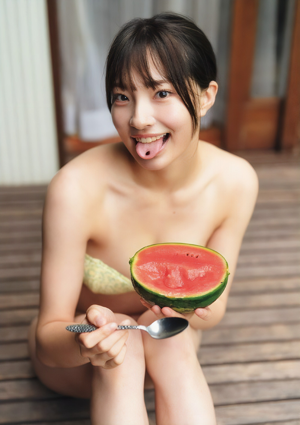 Natsuki Satonaka 里仲菜月, グラビアザテレビジョン Vol.73 (Gravure The Television Vol.73)