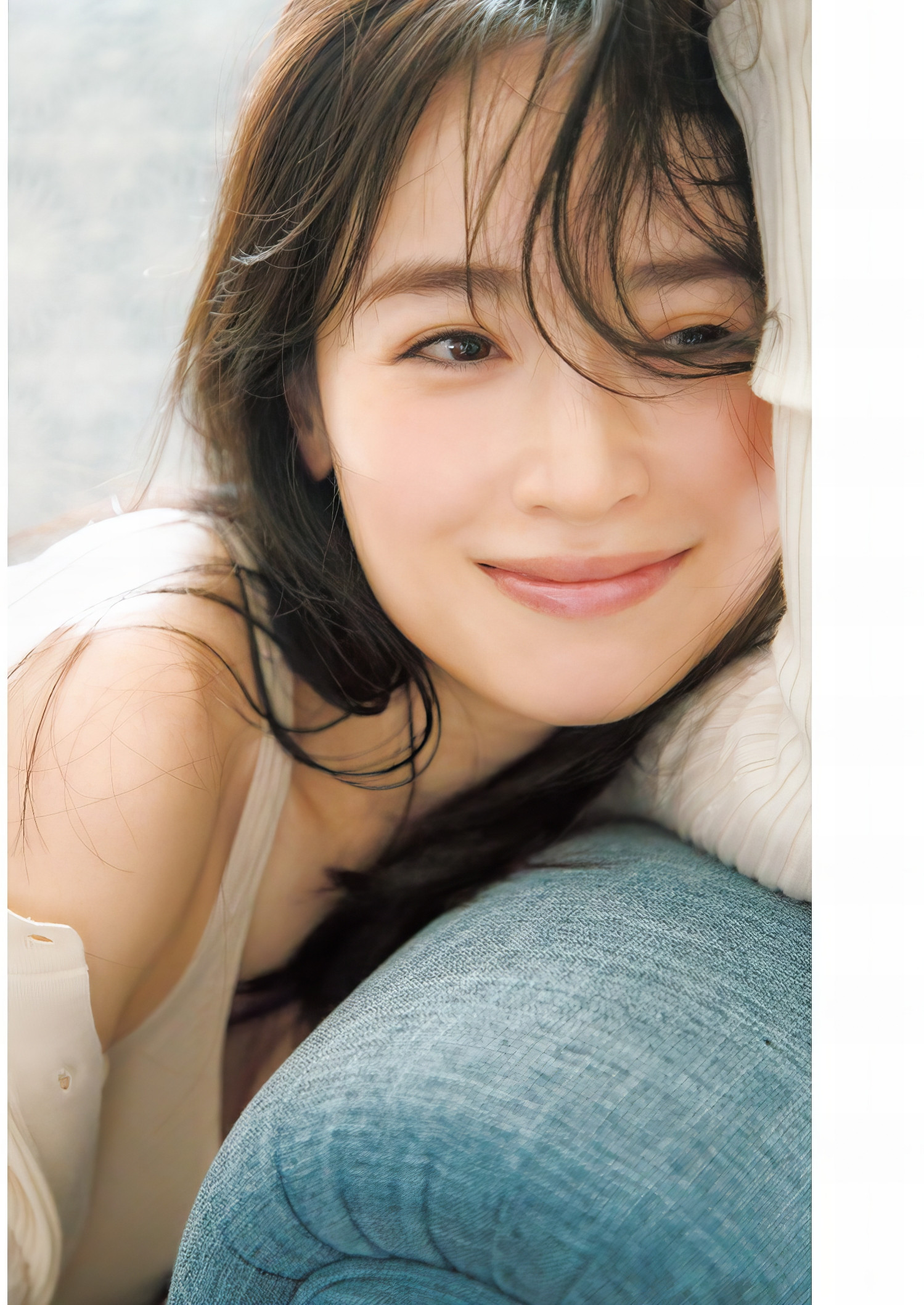 Rika Izumi 泉里香, Young Jump 2024 No.45 (ヤングジャンプ 2024年45号)