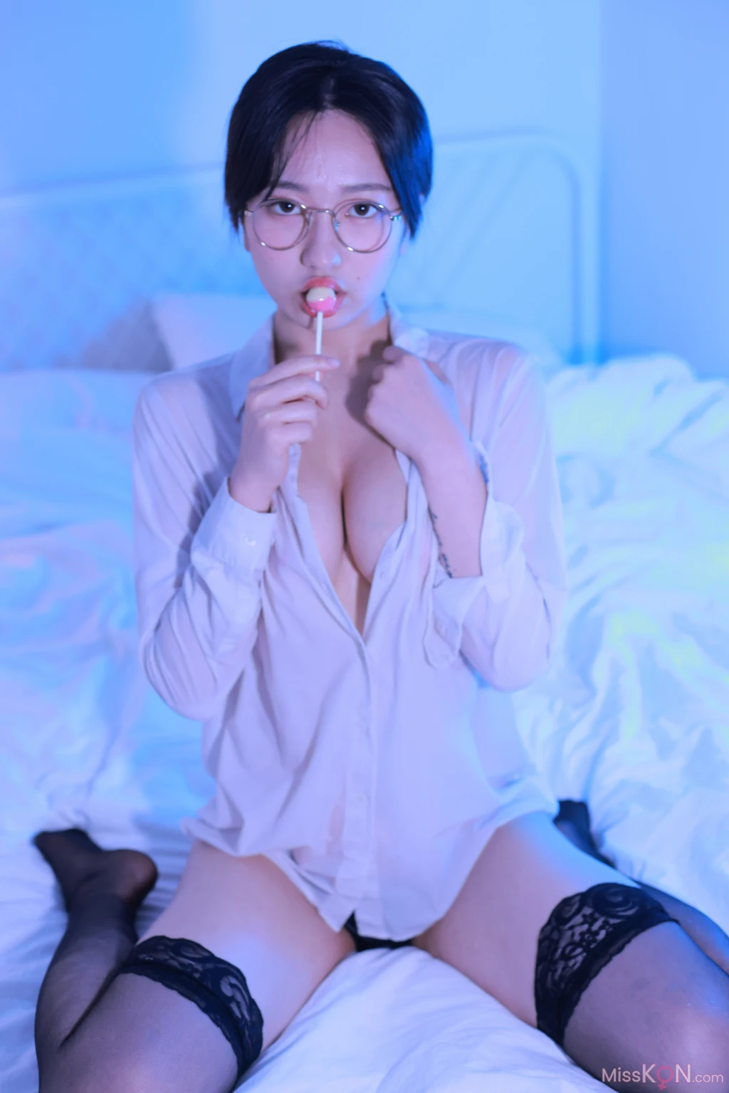 Sehee (세희)_ Glasses Shirt