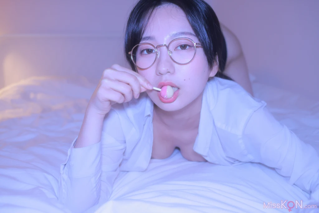 Sehee (세희)_ Glasses Shirt