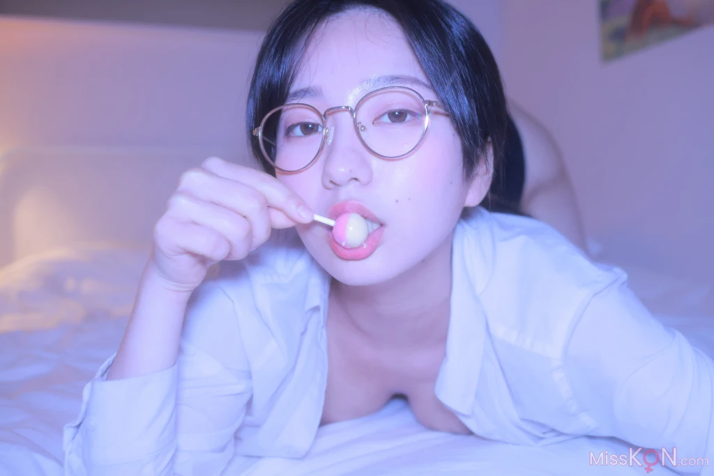 Sehee (세희)_ Glasses Shirt