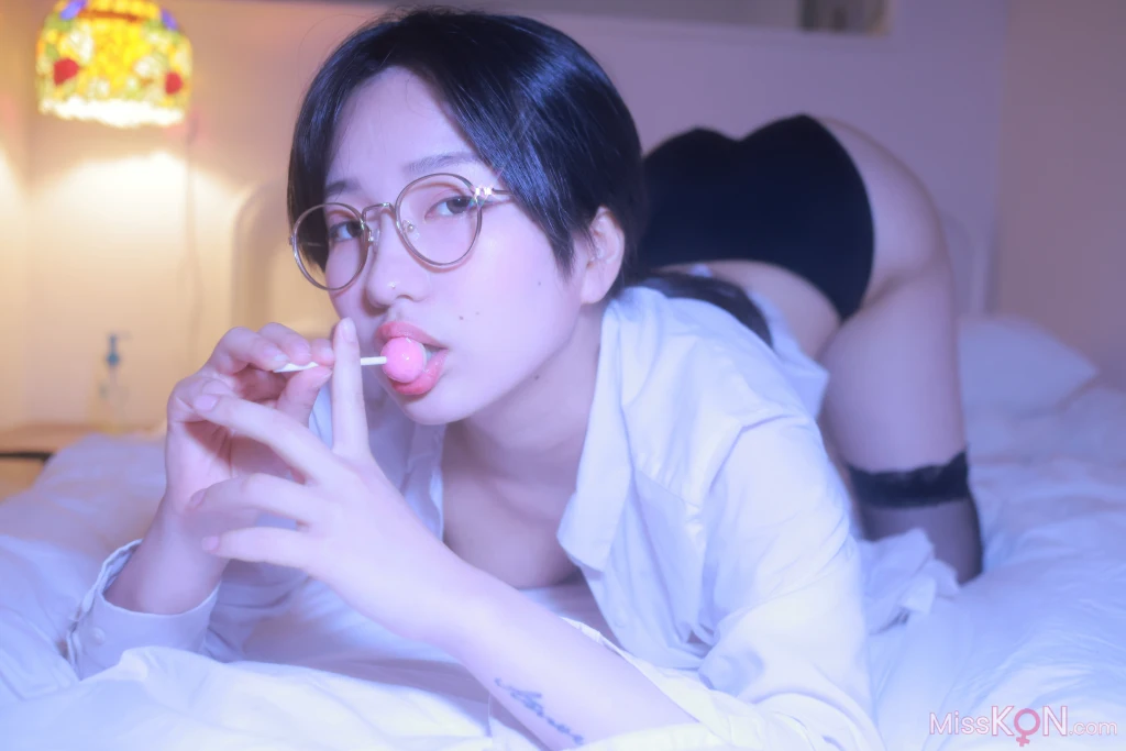 Sehee (세희)_ Glasses Shirt