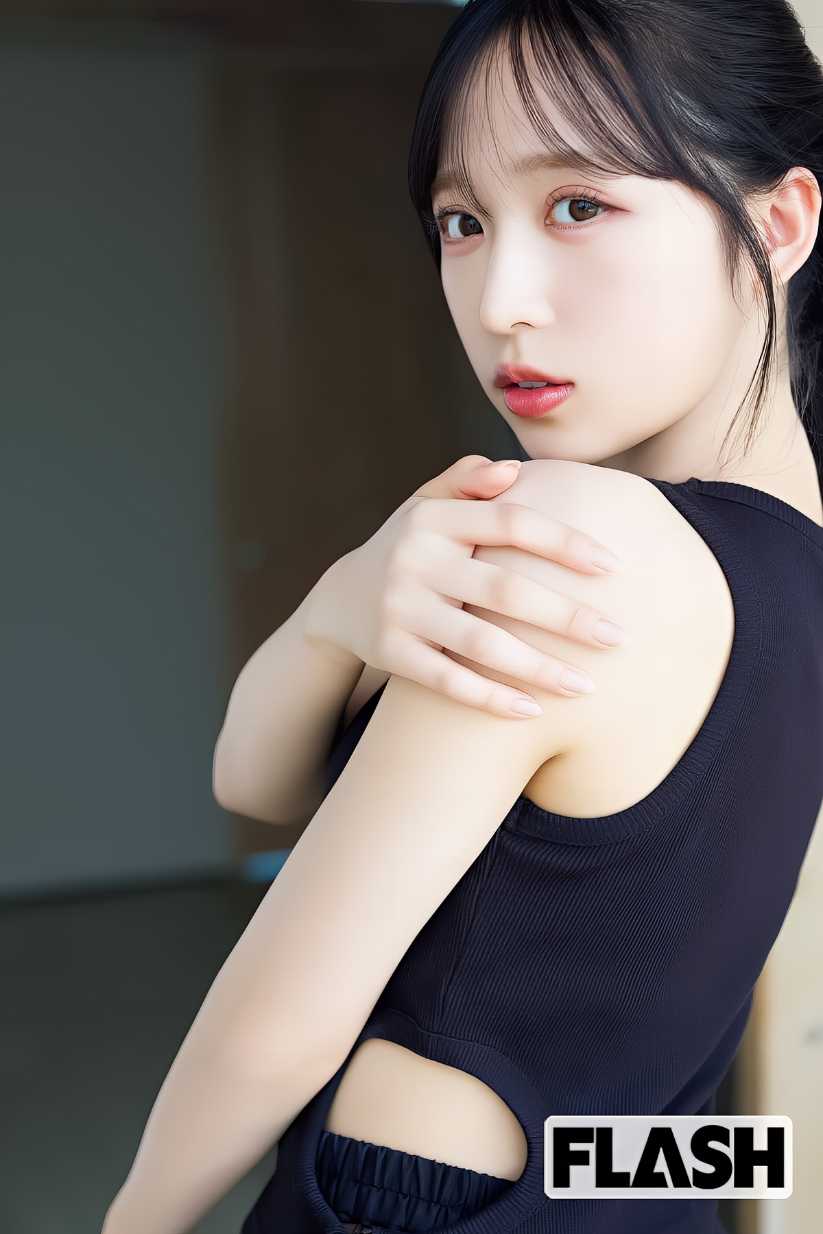 Yui Oguri 小栗有以, FLASH 2024.10.15 (フラッシュ 2024年10月15日号)