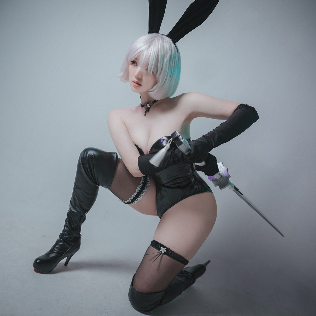 Bambi 밤비, DJAWA ‘La Rose NoirE 2B’ Set.05