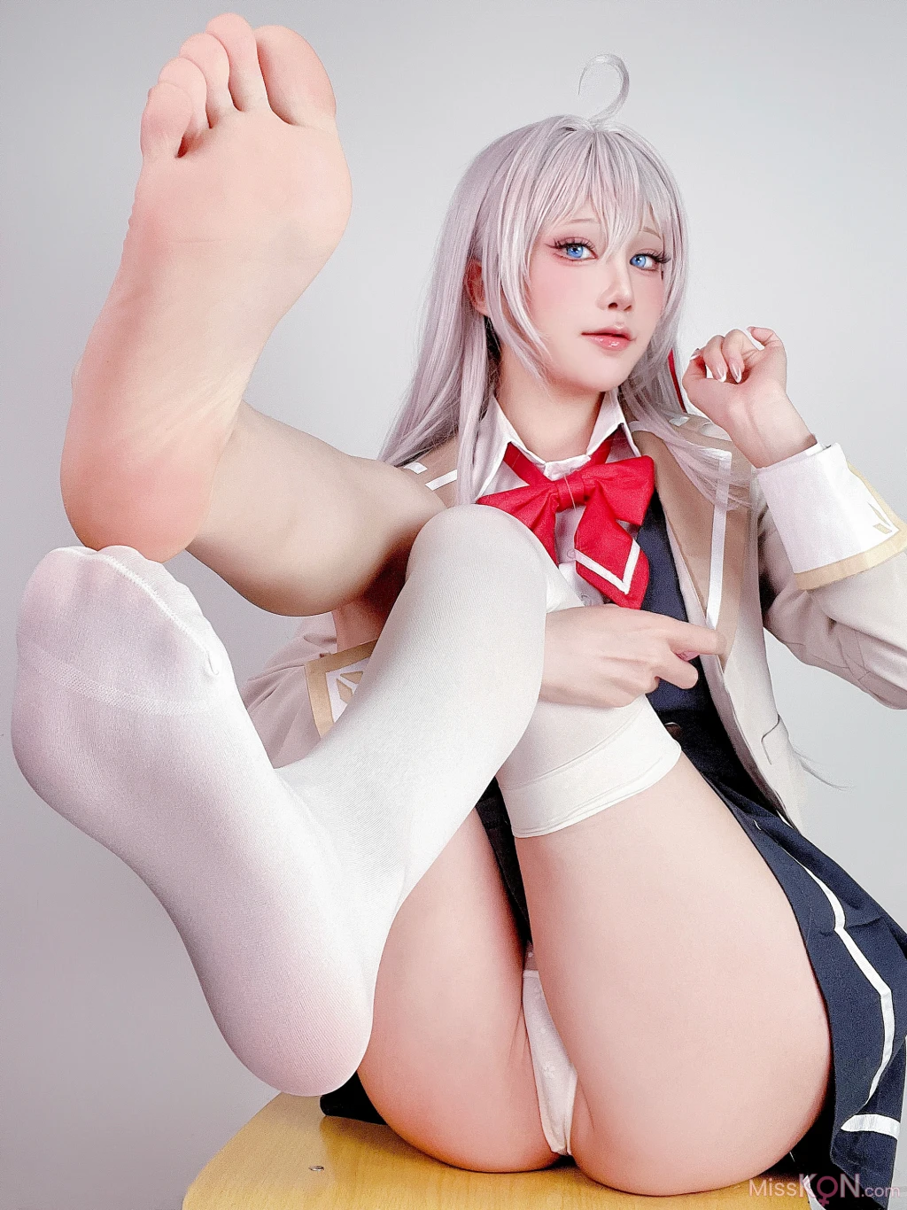 Coser@水淼Aqua_ 邻桌艾莉