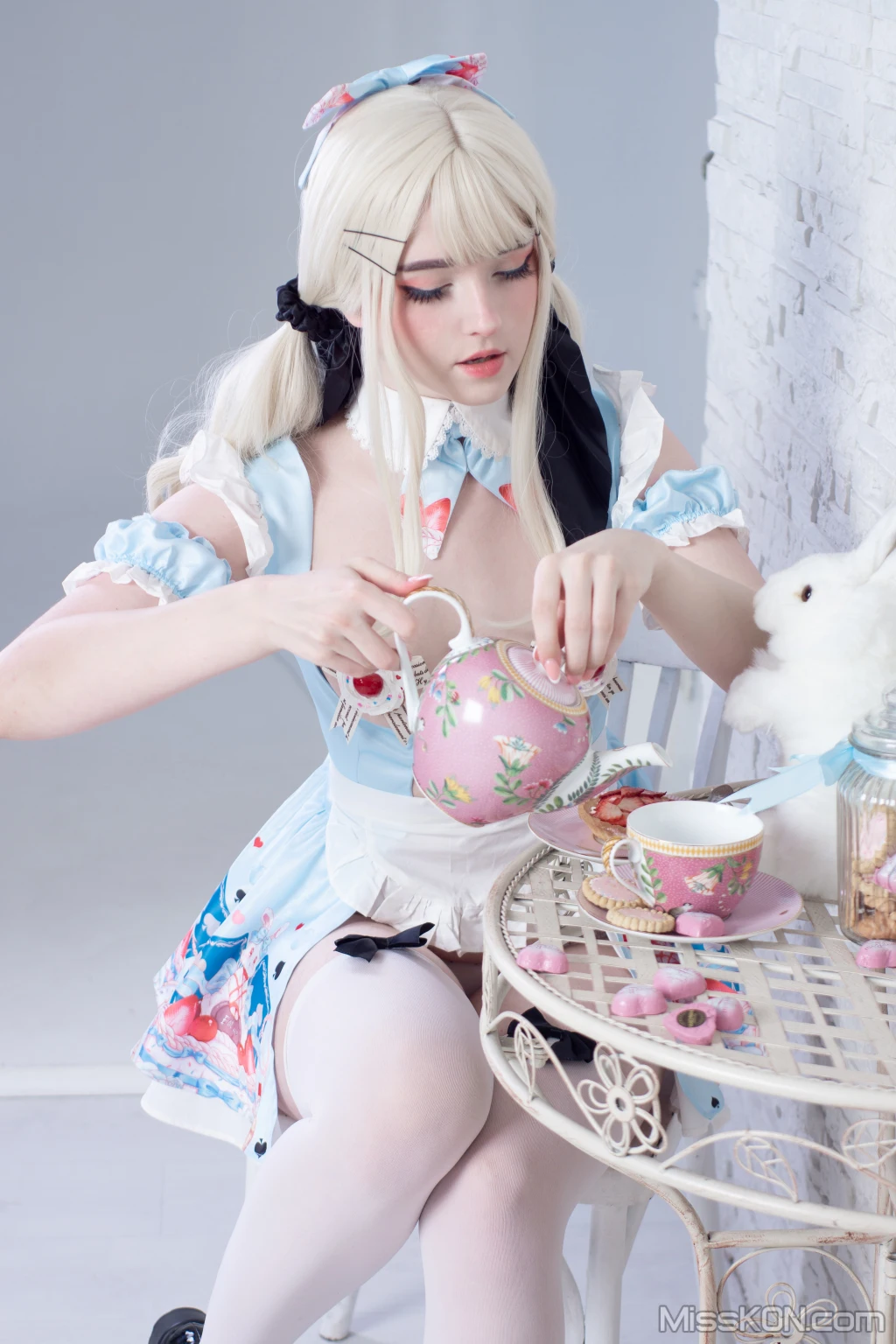 Coser@Candy_Ball_ Alice in Easterland