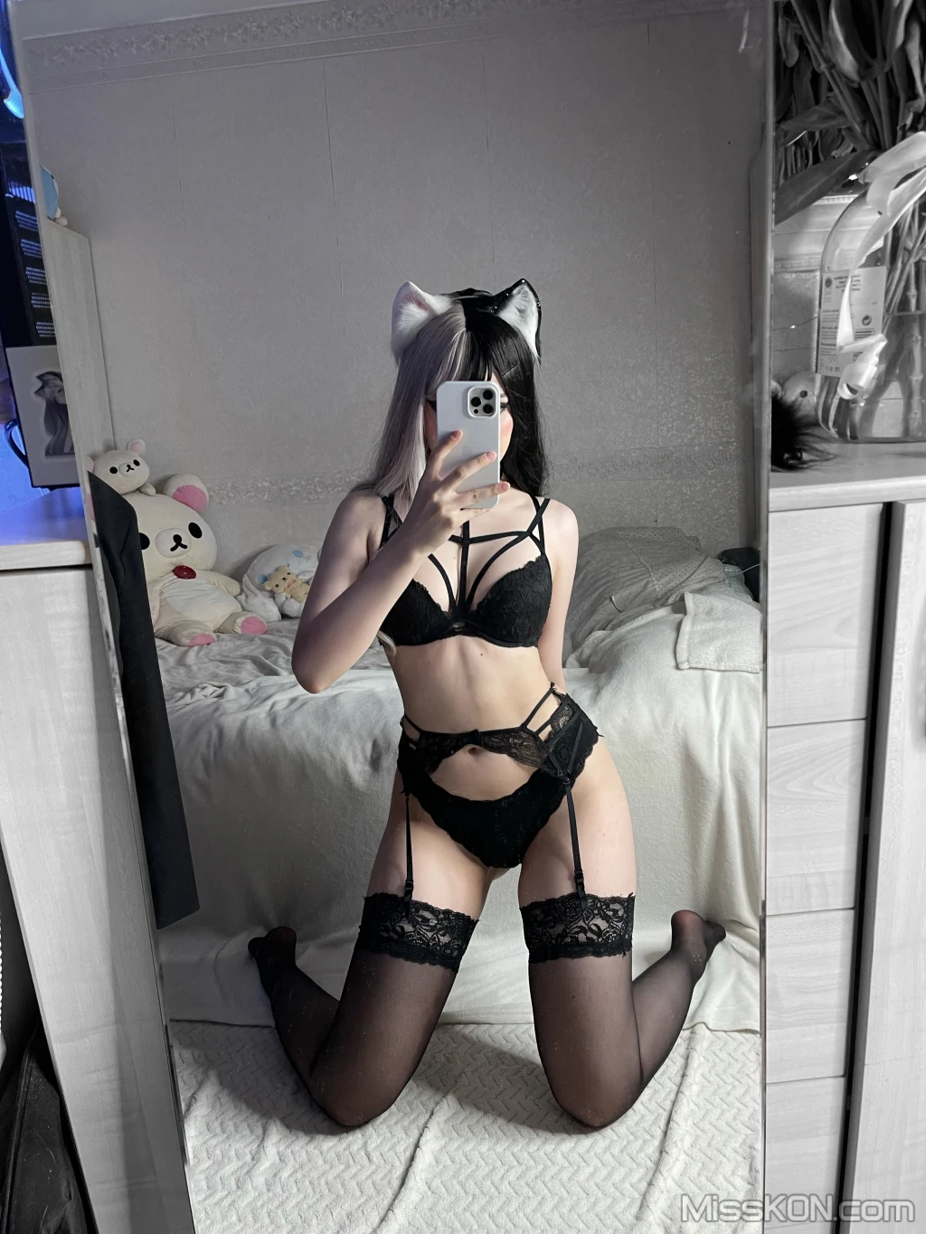 Coser@Candy_Ball_ Lingerie Kitty Goth GF