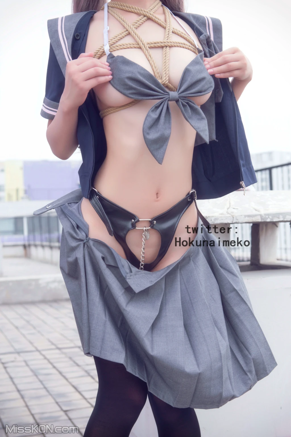 Coser@Hokunaimeko (北乃芽子)_ 絞り！露出！スク水のＪＫ