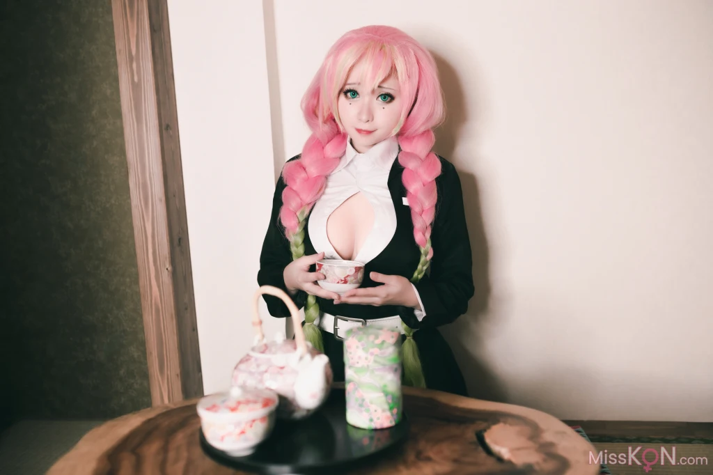 Coser@MeenFox_ Mitsuri Kanroji (Onsen Version 18+)