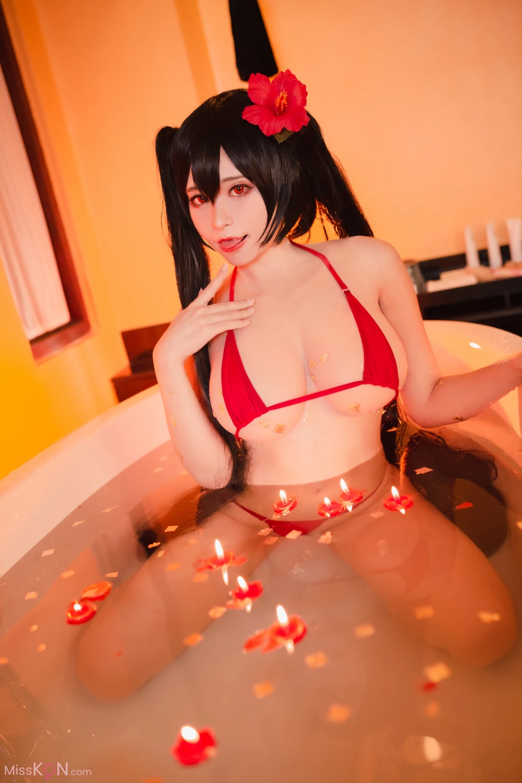 Coser@MeenFox_ Taihou Azur Lane (Micro Bikini Suit) 18+