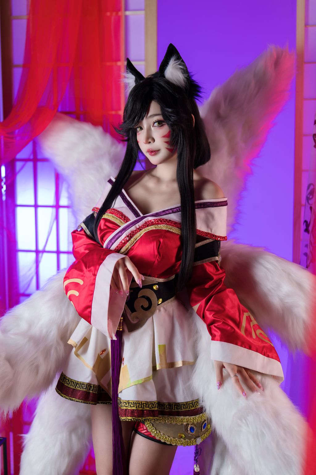 Coser@UmekoJ_ Ahri – League of Legends