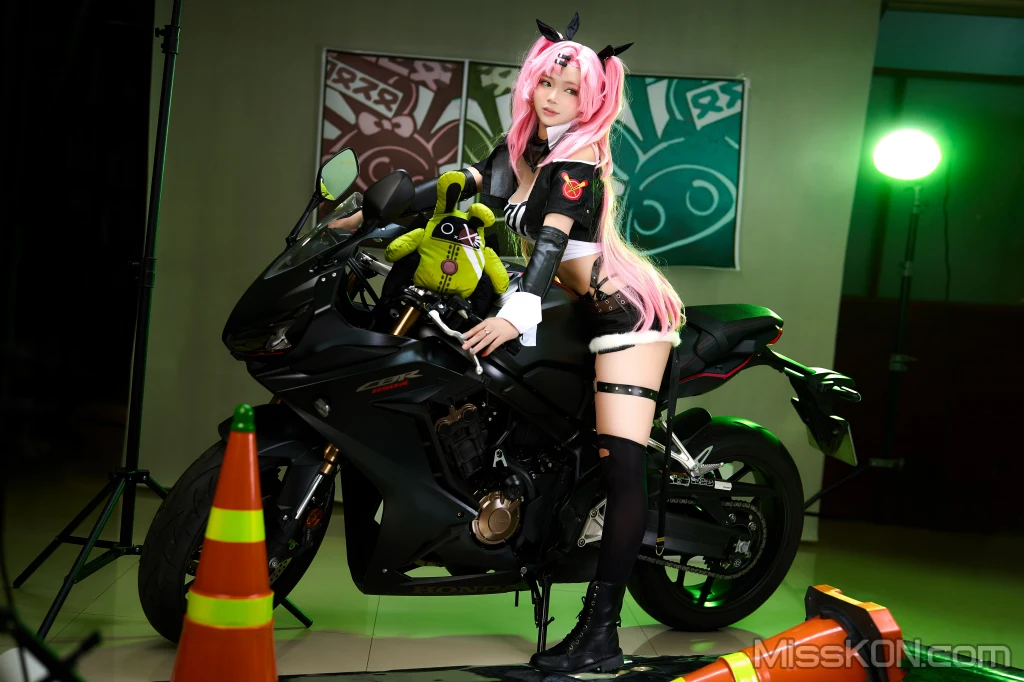 Coser@ZinieQ_ Nicole (Zenless Zone Zero)