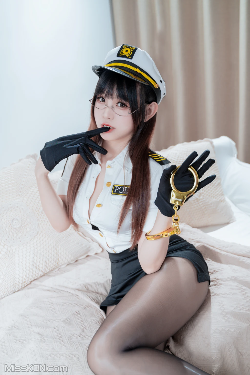 Coser@miko酱ww_ 缠绕女警