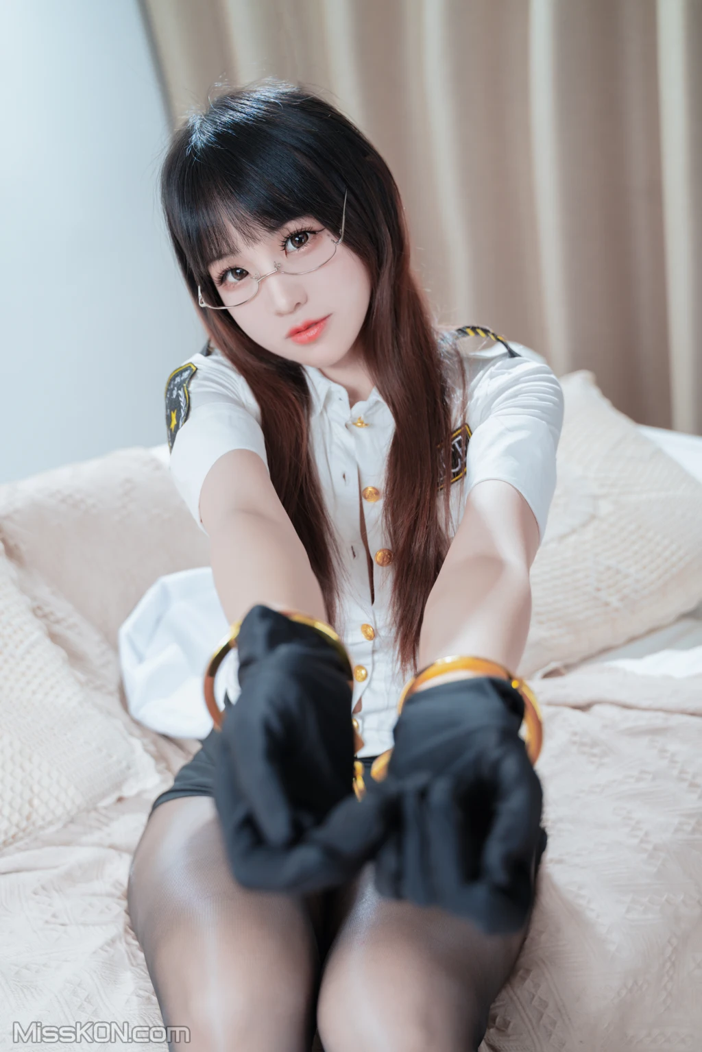 Coser@miko酱ww_ 缠绕女警