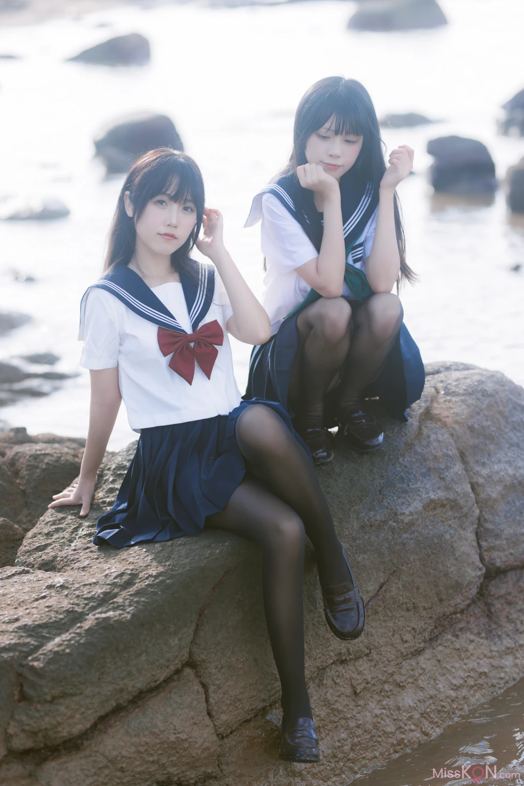 Coser@不呆猫 & 三無人型_ 水手服百合黑丝