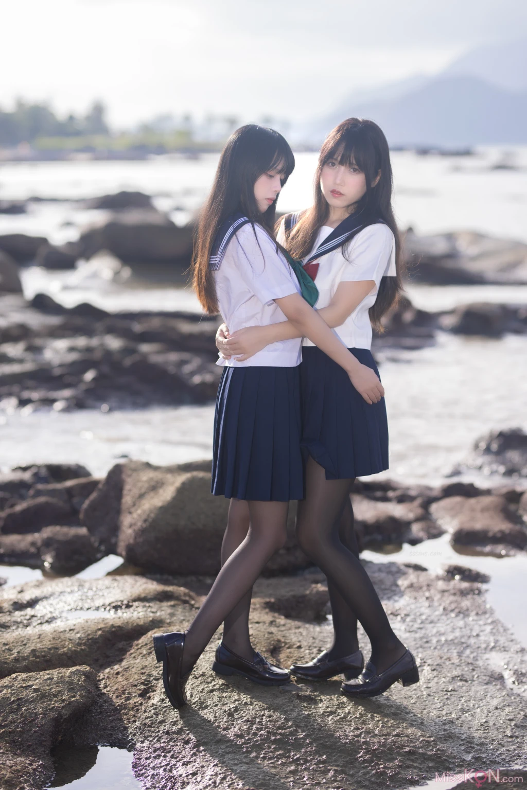 Coser@不呆猫 & 三無人型_ 水手服百合黑丝