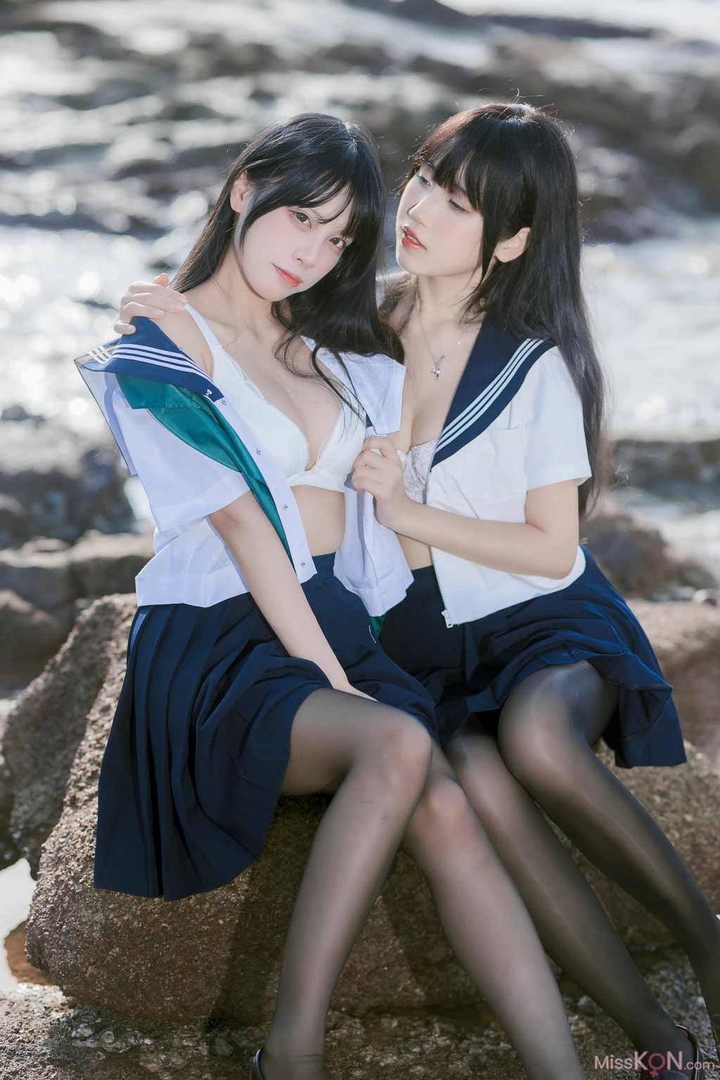 Coser@不呆猫 & 三無人型_ 水手服百合黑丝