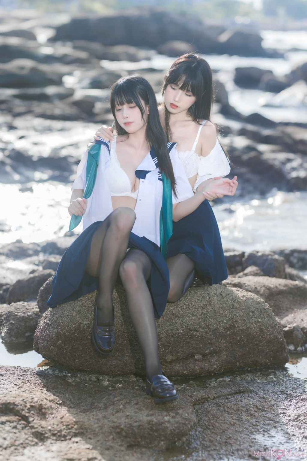 Coser@不呆猫 & 三無人型_ 水手服百合黑丝