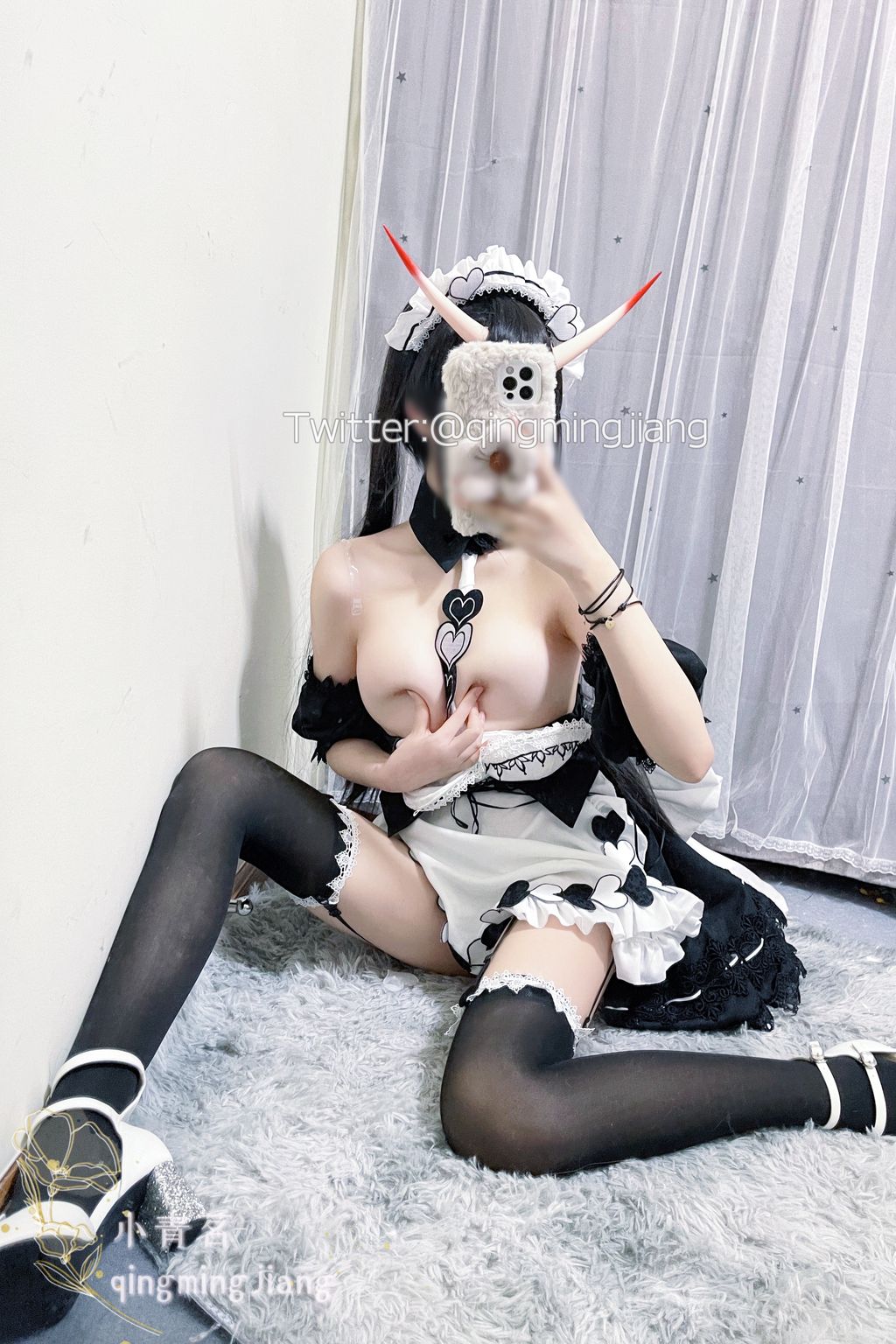 Coser@小青茗_ 黑丝女仆