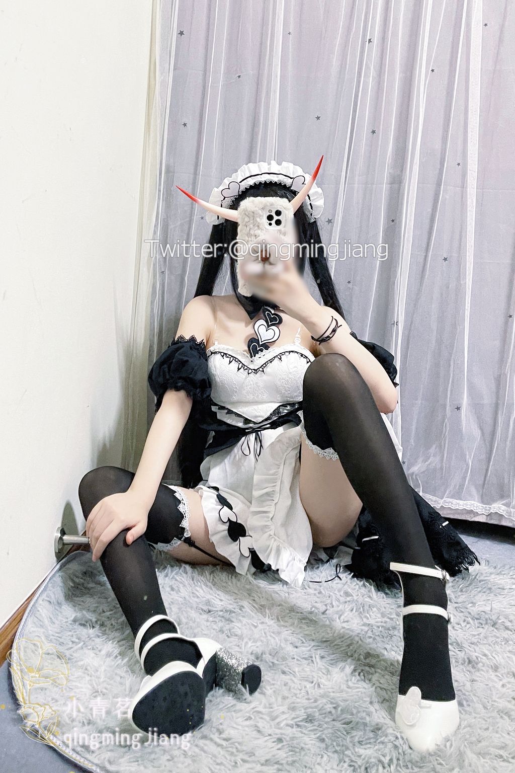 Coser@小青茗_ 黑丝女仆