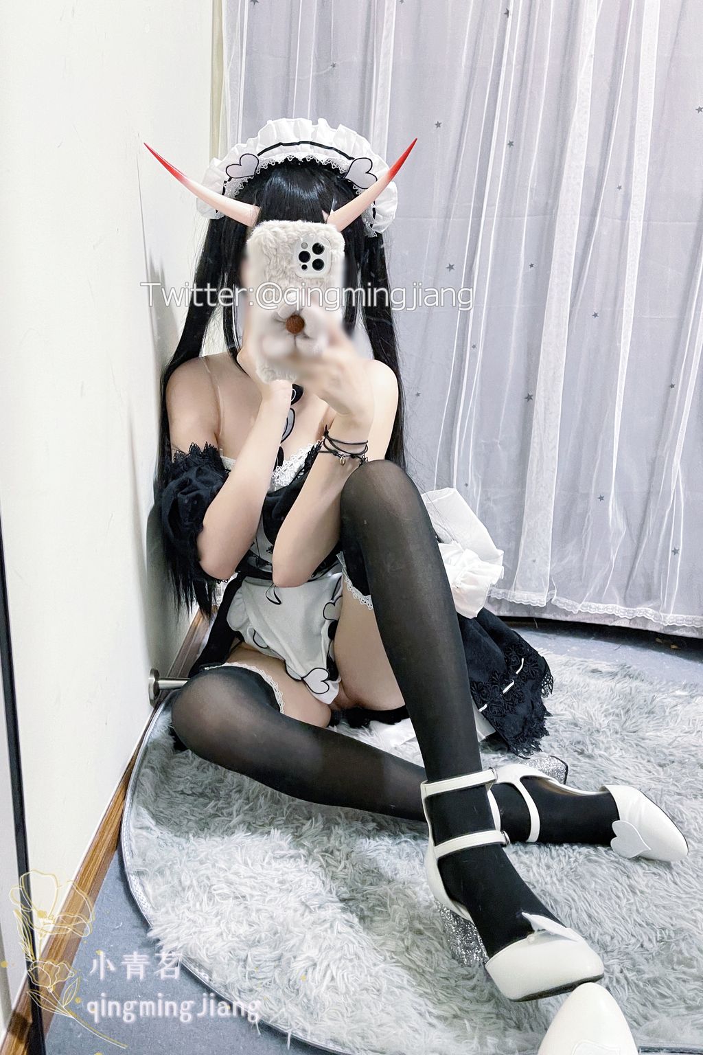 Coser@小青茗_ 黑丝女仆