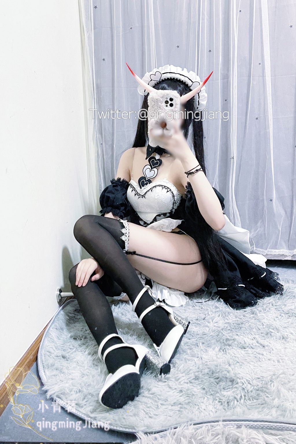 Coser@小青茗_ 黑丝女仆