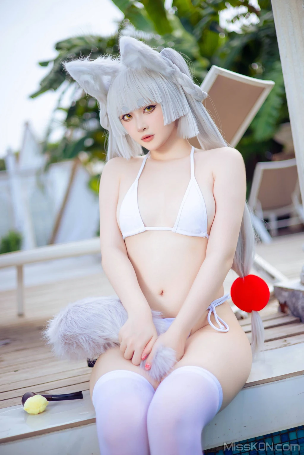 Coser@屿鱼_ 兽耳白毛狐狸